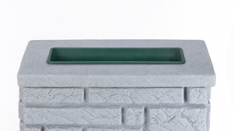 Maurano slimline water butts - showing optional planter